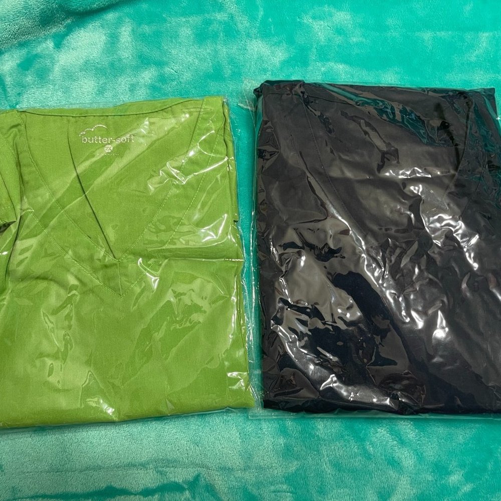 2 Uniform Advantage 2XL Tops